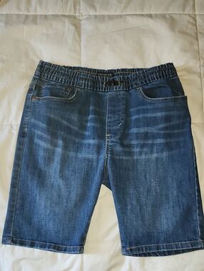 Levi's Signature Dark Blue Denim Relaxed-Fit Elastic Waist Shorts, Kids XL (EUC)